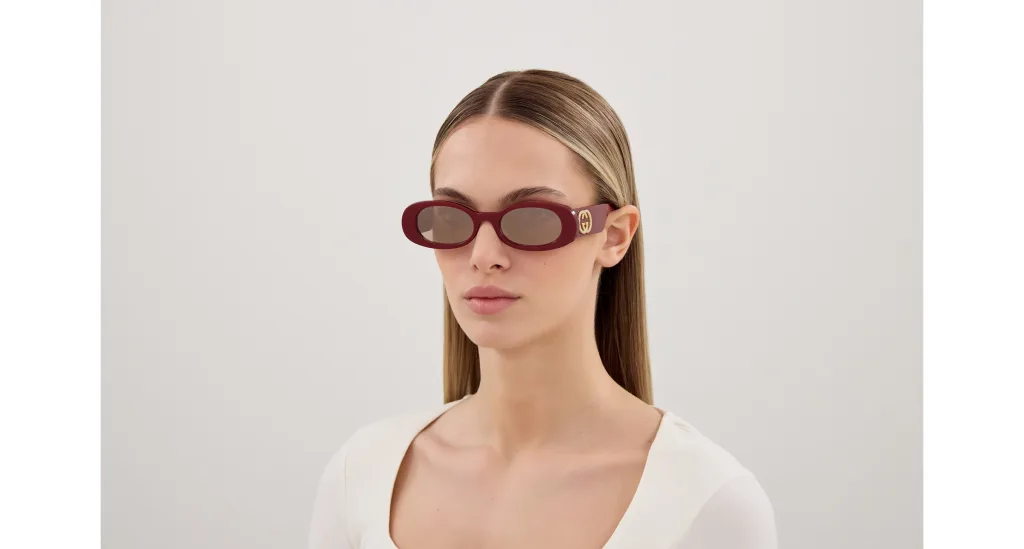 Gucci GG0517S Kolor: BURGUNDY-BROWN, Kolor oprawy: Czerwony