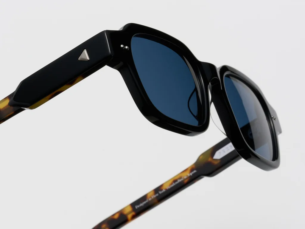 Press THE FACE Kolor: TI015 BLACK TORTOISE / SILVER, Kolor oprawy: Czarny